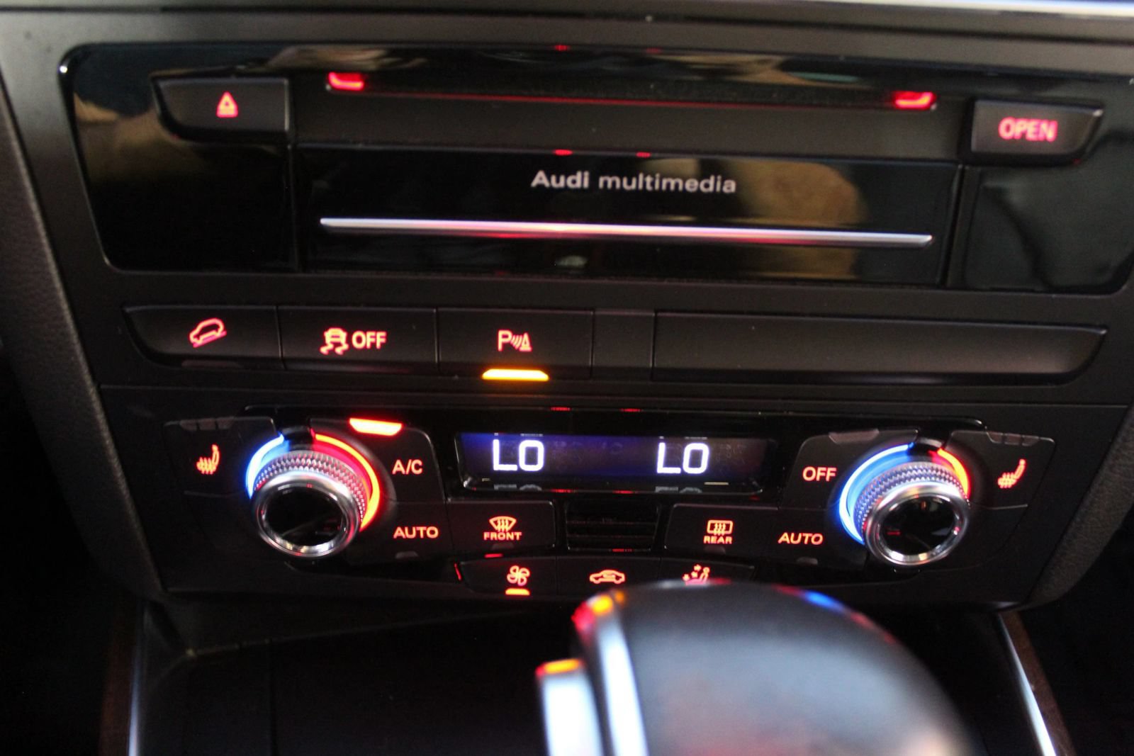 Used 2016 Audi Q5 2.0T Premium Plus w/ Technology Package AWD/4WD image 19