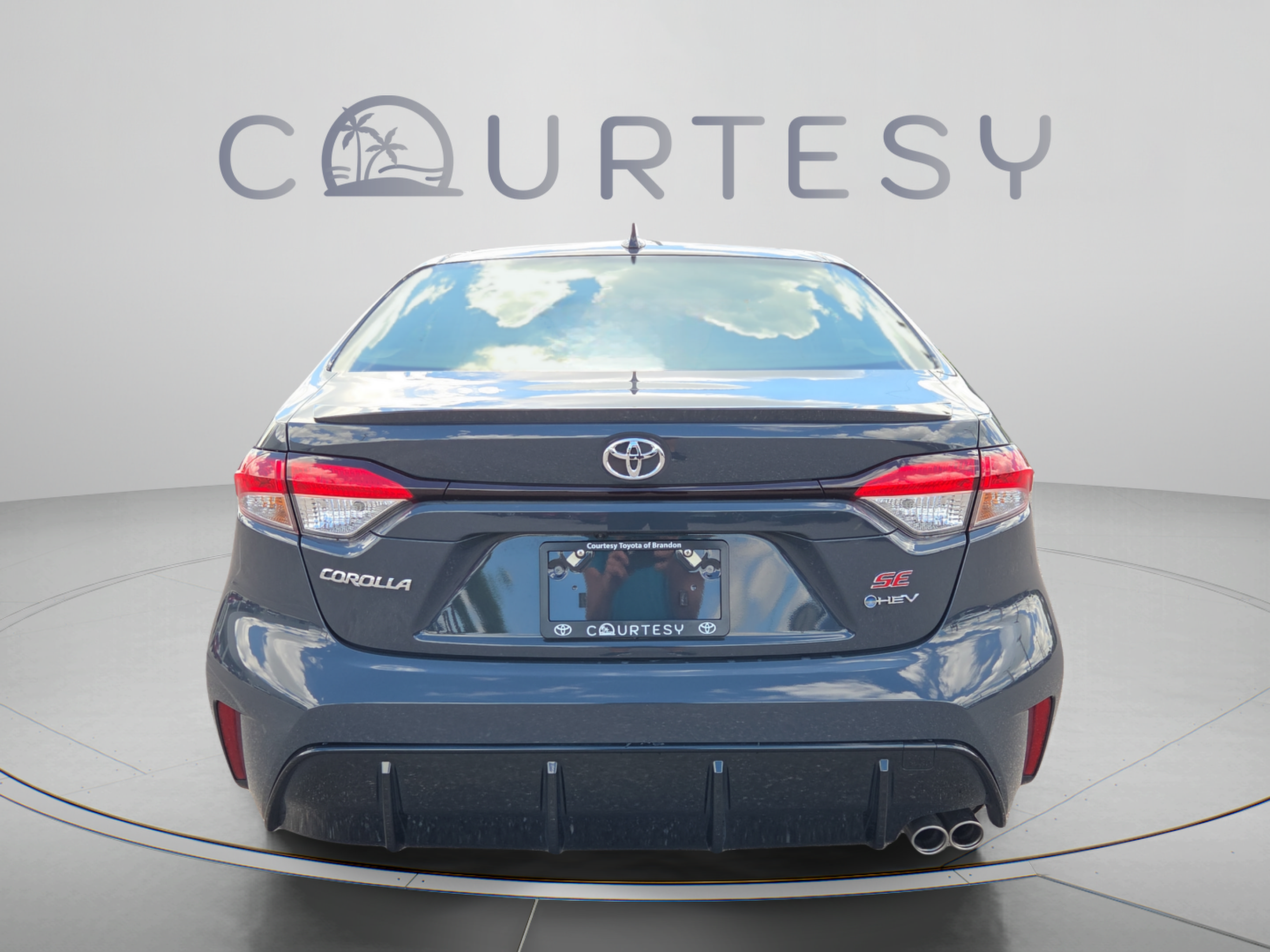 Certified 2026 Toyota Corolla SE FWD image 4