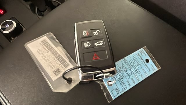 Used 2024 Land Rover Discovery S AWD/4WD image 20
