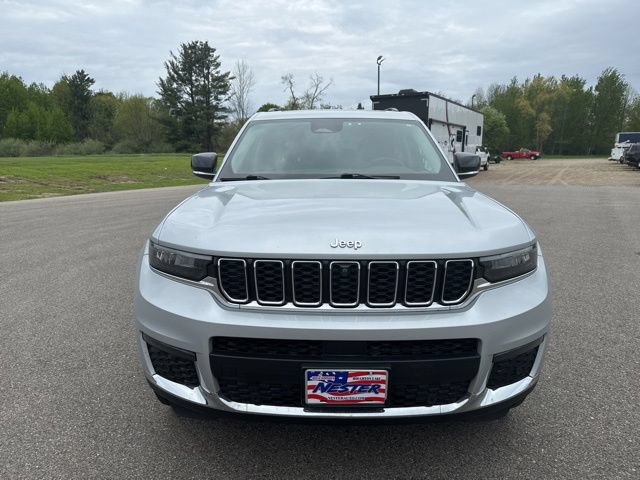 Used 2023 Jeep Grand Cherokee L Limited w/ Luxury Tech Group II AWD/4WD image 8