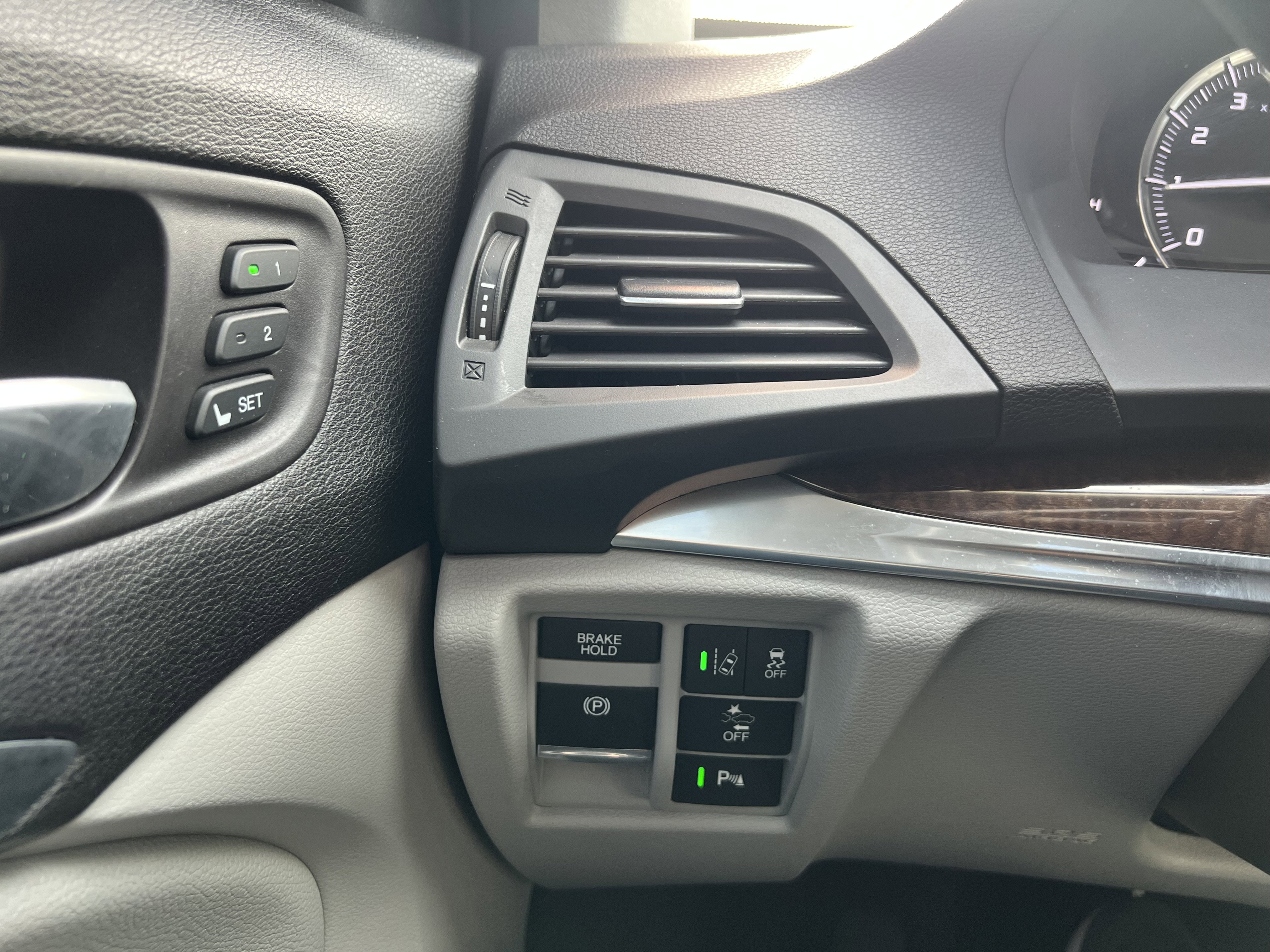 Used 2017 Acura MDX SH-AWD SPORT UTILITY 4D image 19