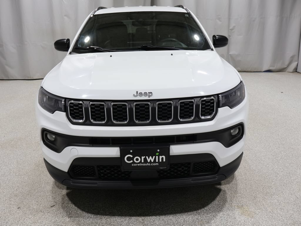 Used 2024 Jeep Compass Latitude AWD/4WD image 7