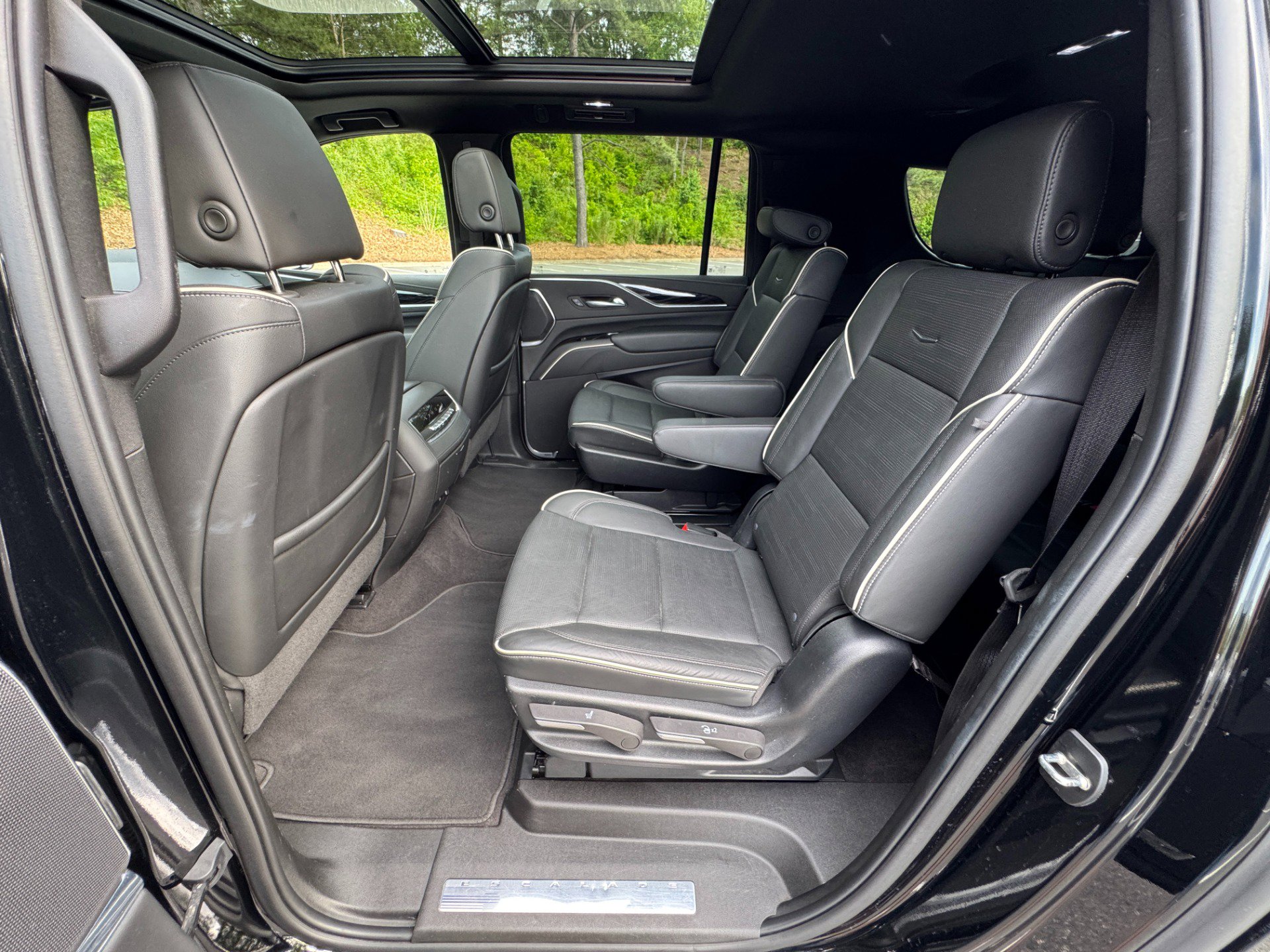 Used 2023 Cadillac Escalade ESV Sport image 46