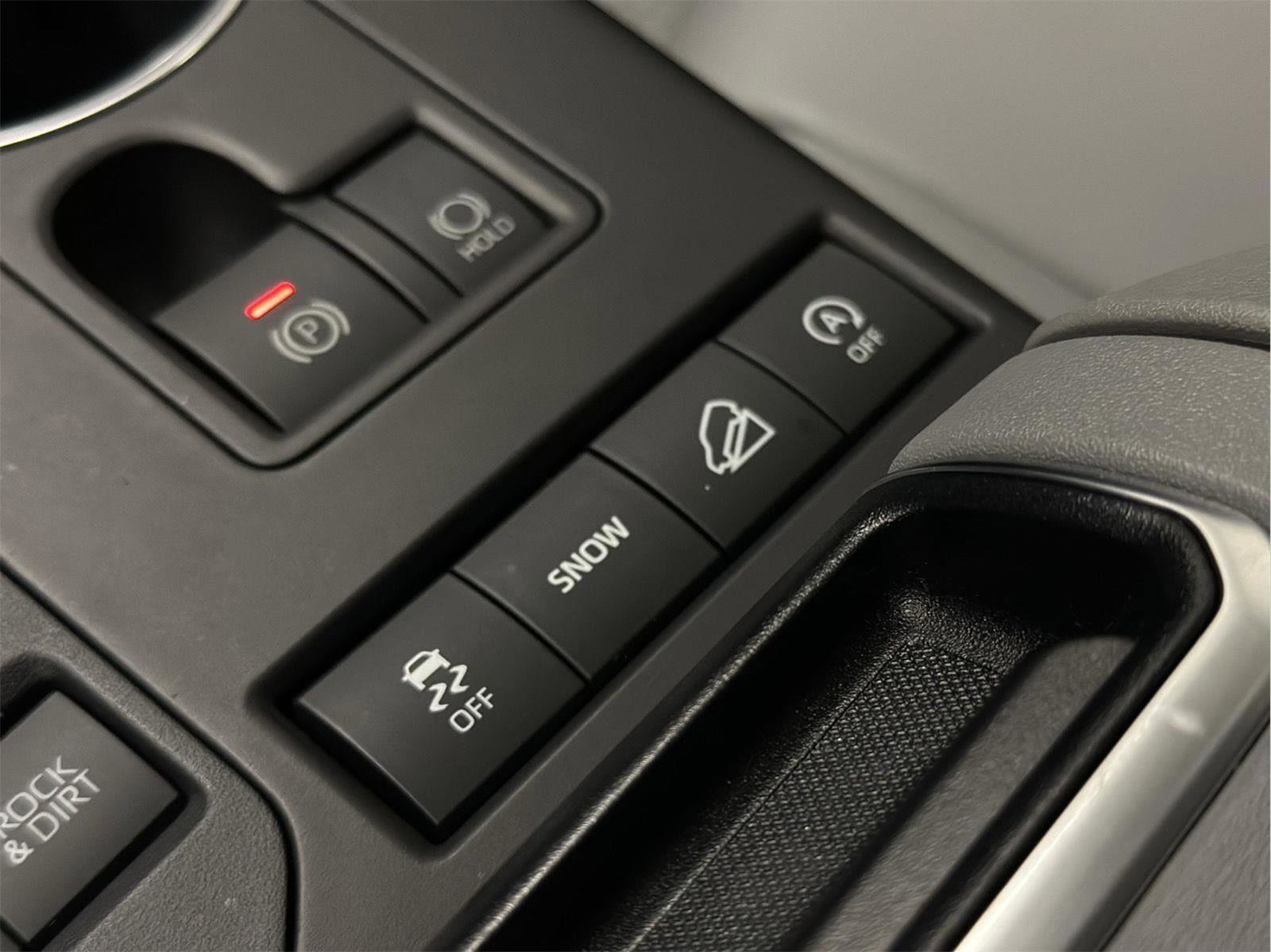 Used 2021 Toyota Highlander XLE image 37