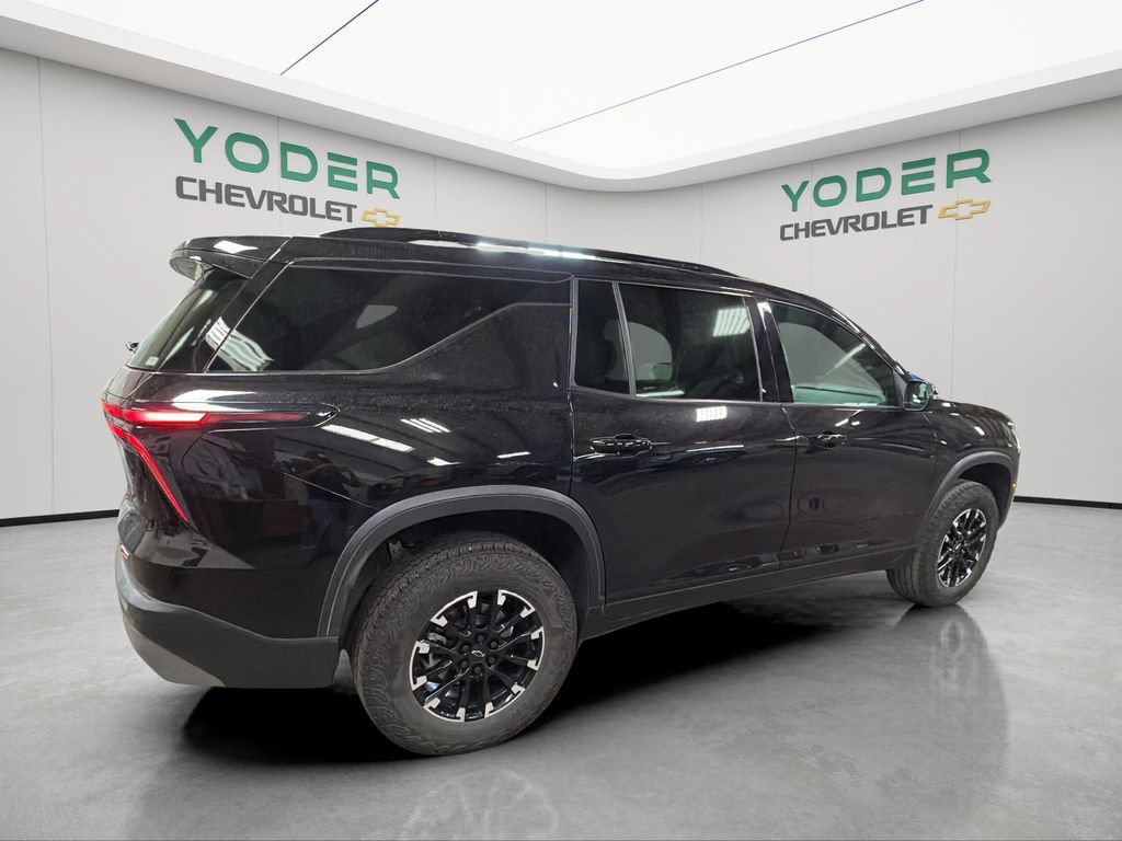 Used 2025 Chevrolet Traverse Z71 AWD/4WD image 4