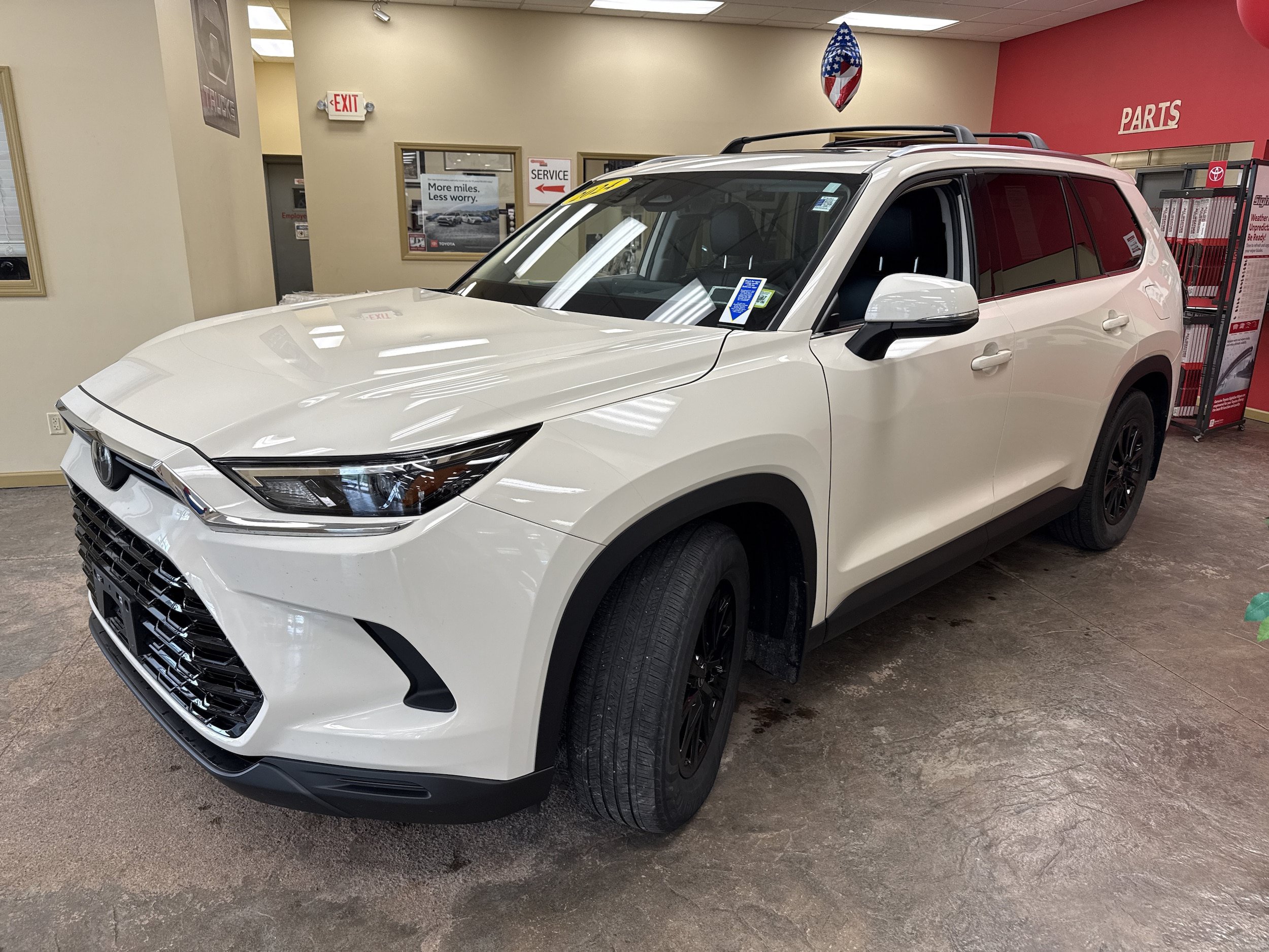 Used 2024 Toyota Grand Highlander AWD image 3