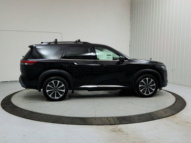 New 2026 Nissan Pathfinder Platinum AWD/4WD image 8