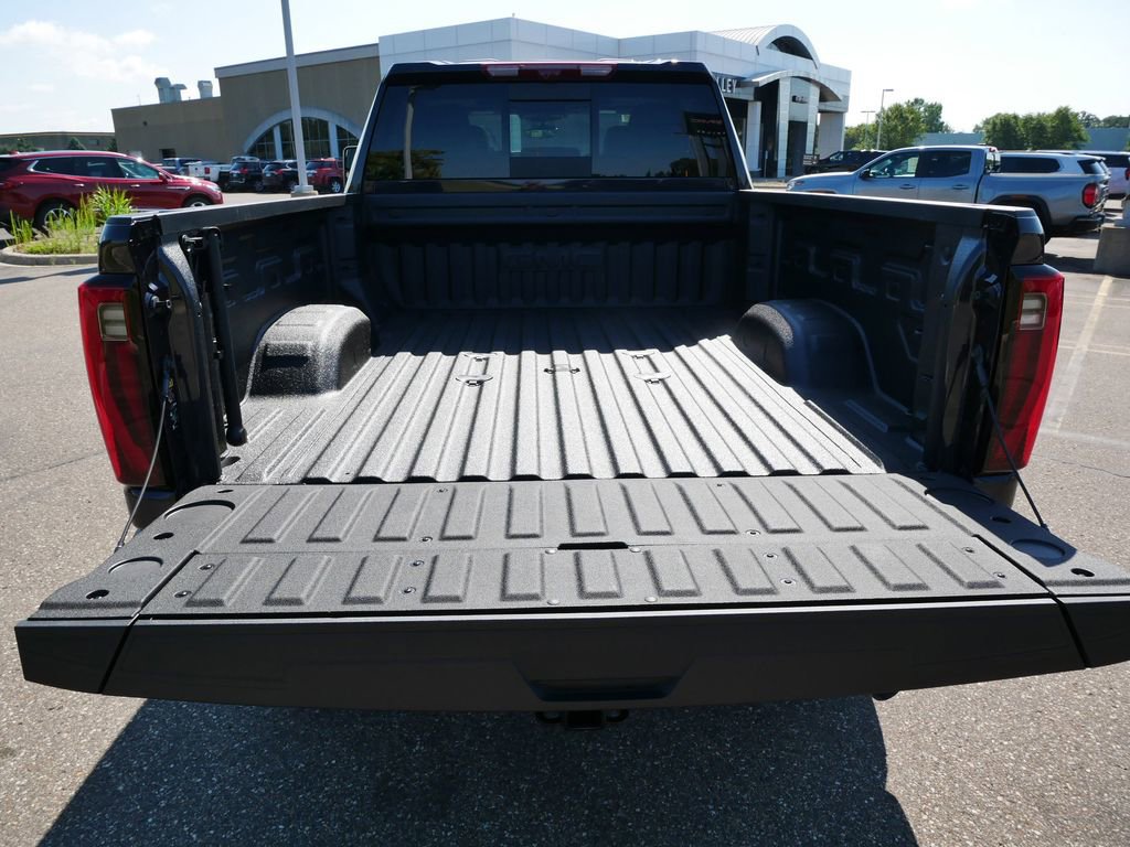 New 2025 GMC Sierra 3500 Denali w/ Denali Reserve Package image 6