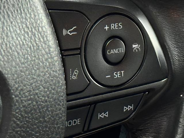 Used 2023 Toyota Camry SE image 13