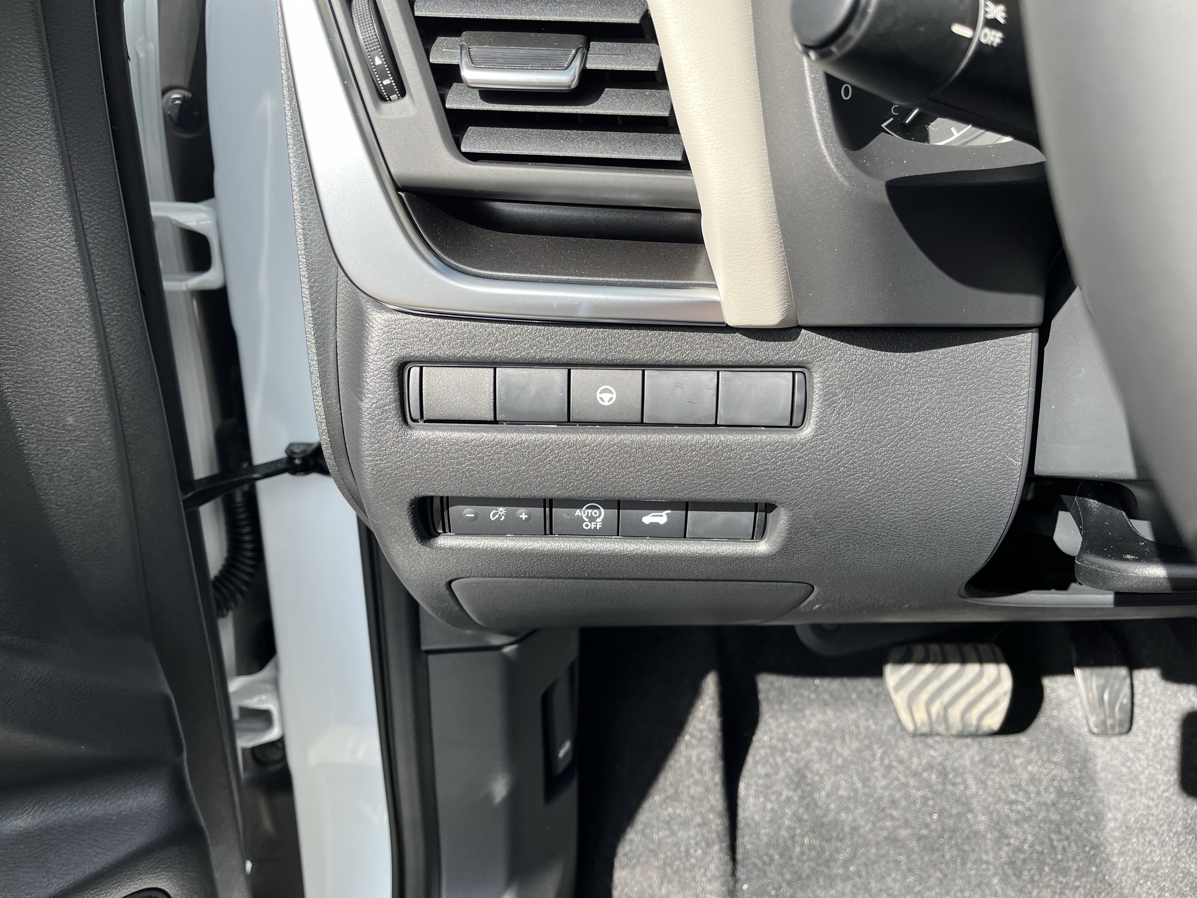 New 2026 Nissan Rogue SV image 14