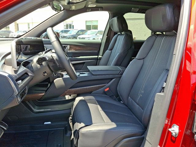 New 2026 Cadillac Vistiq Premium Luxury w/ LPO, Floor Liner Package AWD/4WD image 9
