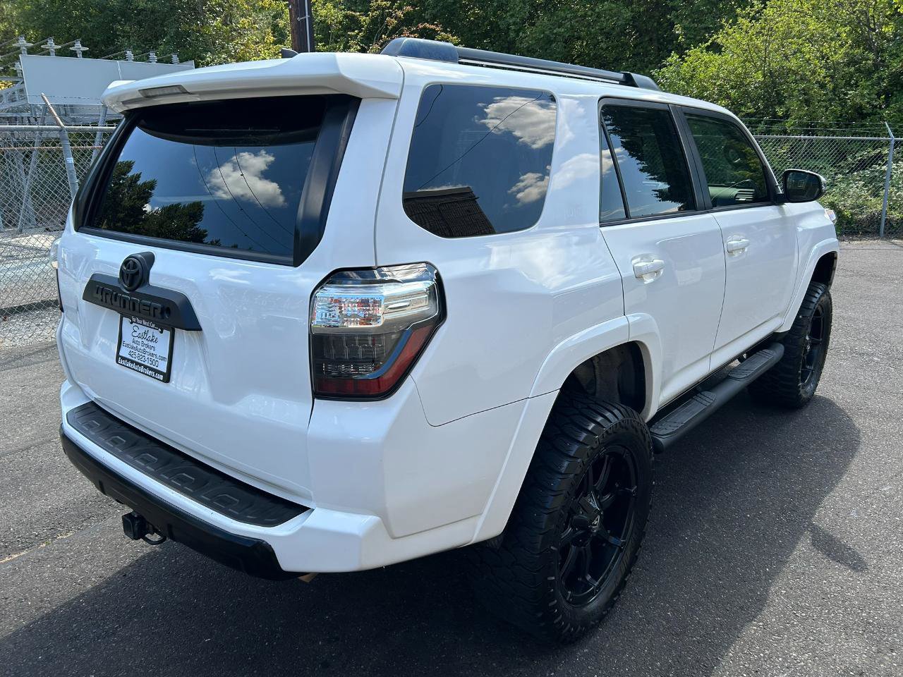 Used 2017 Toyota 4Runner TRD Off-Road Premium image 5