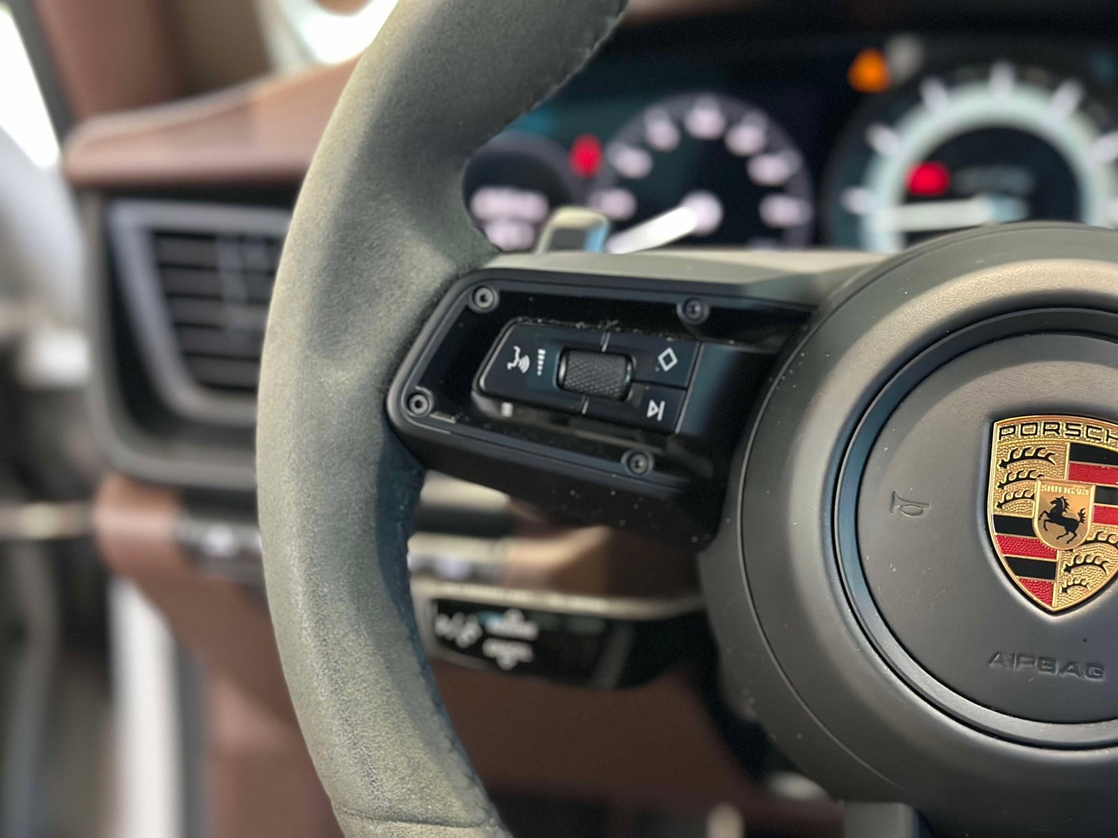Used 2023 Porsche 911 Targa 4 GTS image 26