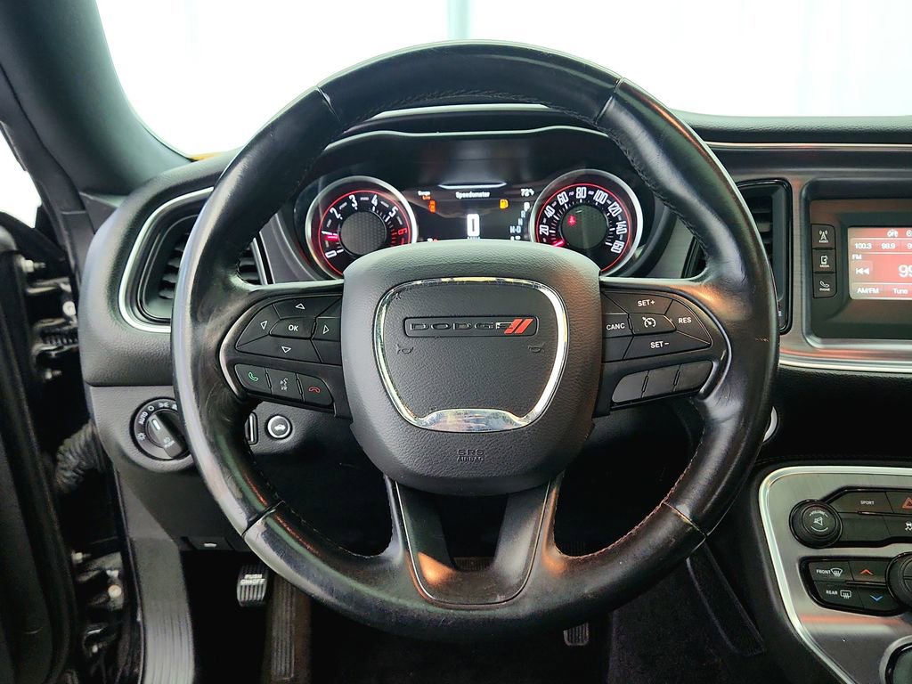 Used 2016 Dodge Challenger R/T image 15