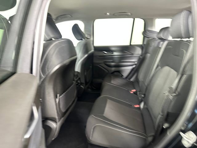 Used 2023 Jeep Grand Cherokee Laredo w/ Luxury Tech Group I image 25