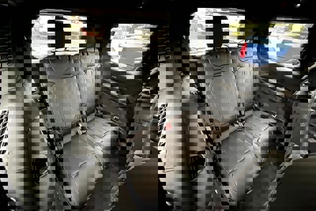 New 2025 Jeep Grand Cherokee L Limited w/ Black Appearance Package image 19