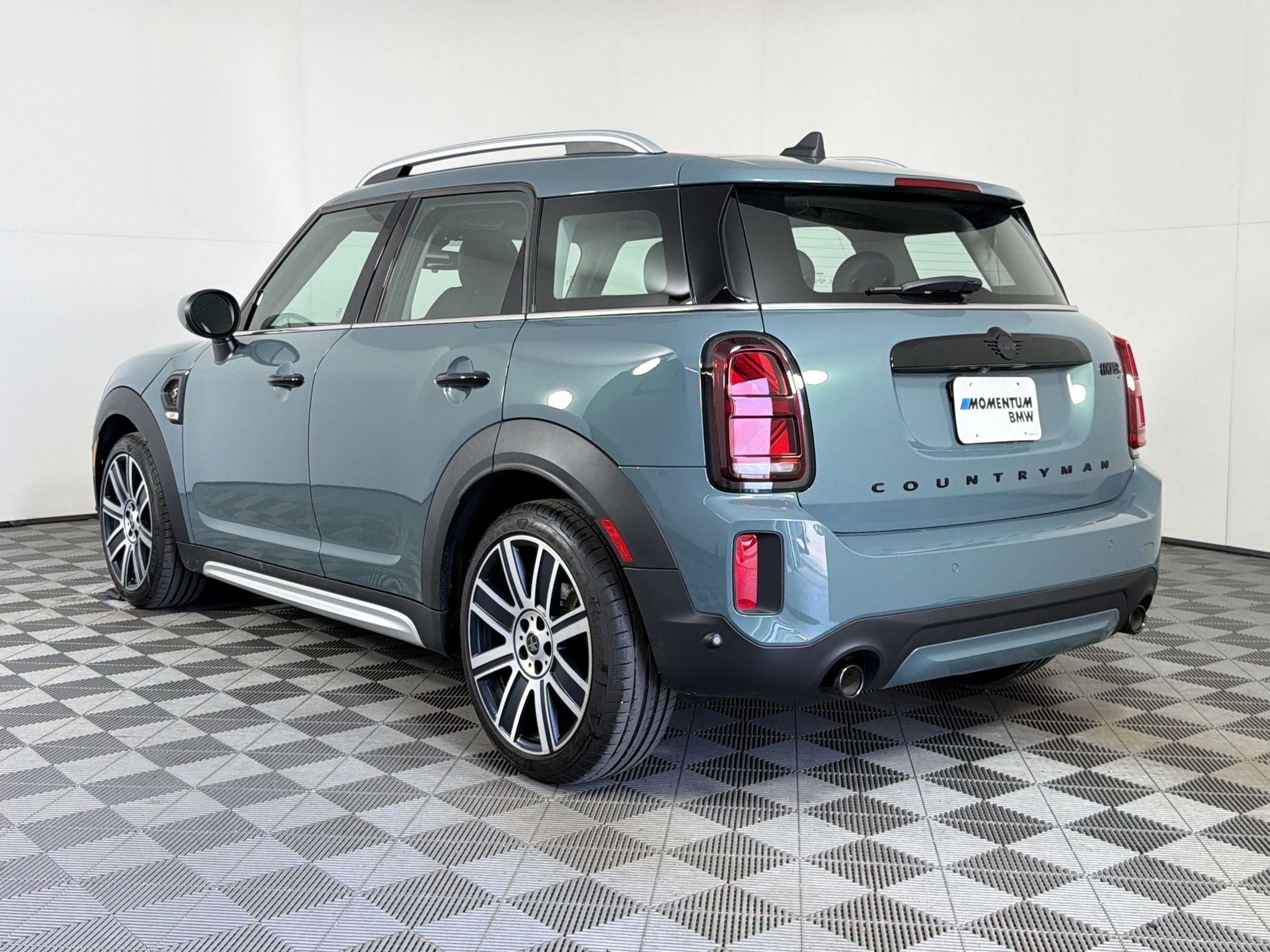 Used 2024 MINI Cooper Countryman S FWD image 3