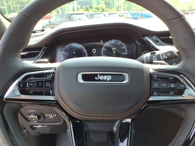 New 2026 Jeep Grand Cherokee L Summit w/ Advanced Protech Group IV AWD/4WD image 9
