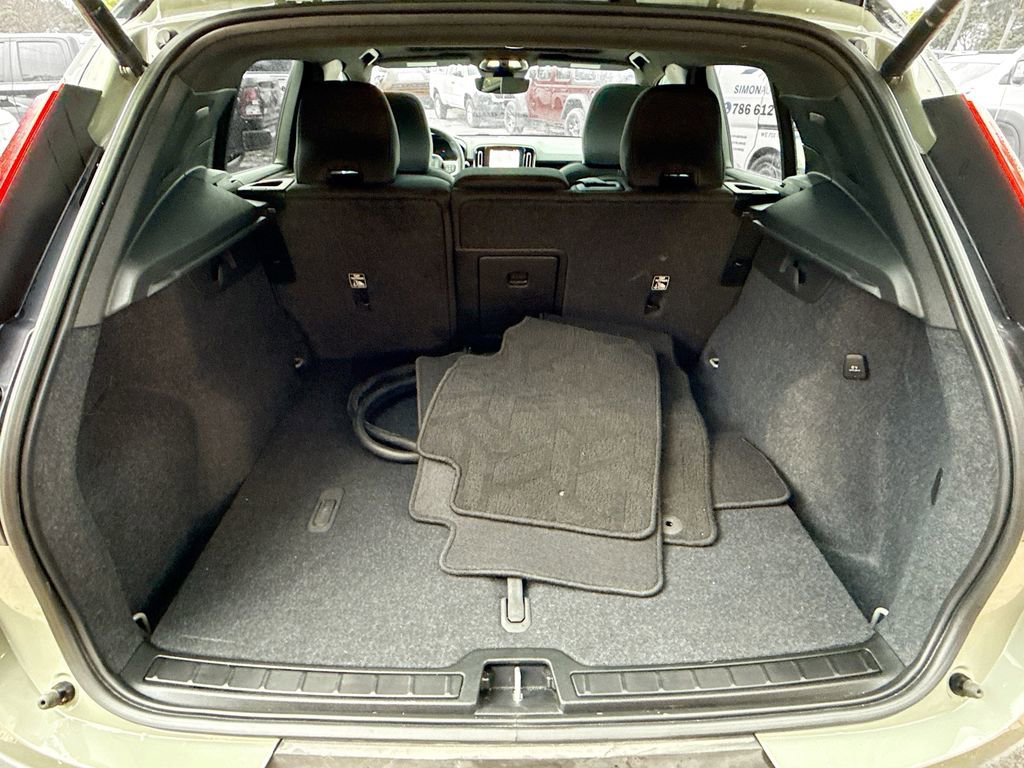 Used 2023 Volvo XC40 Recharge Plus image 30