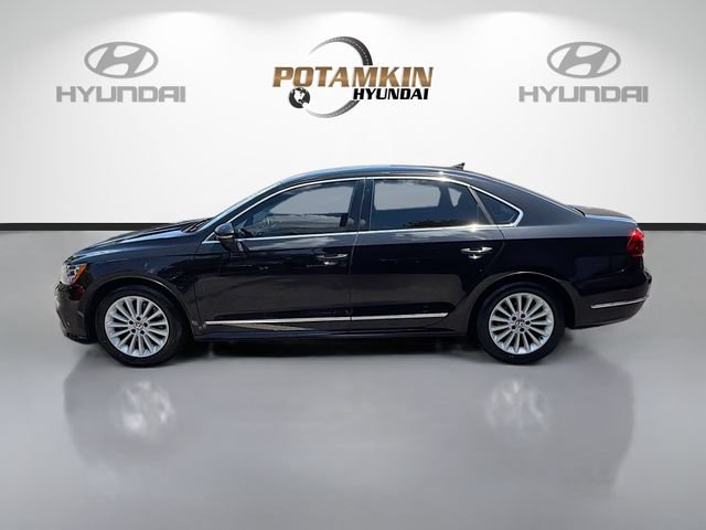 Used 2017 Volkswagen Passat 1.8T SE FWD image 8