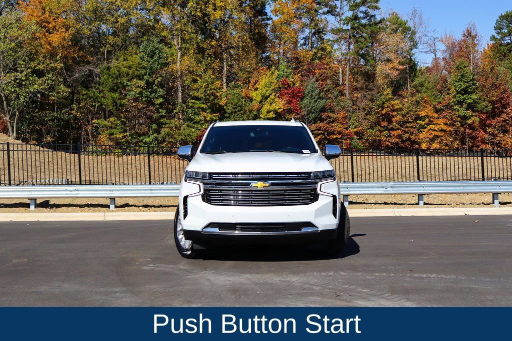 Used 2023 Chevrolet Suburban Premier image 2