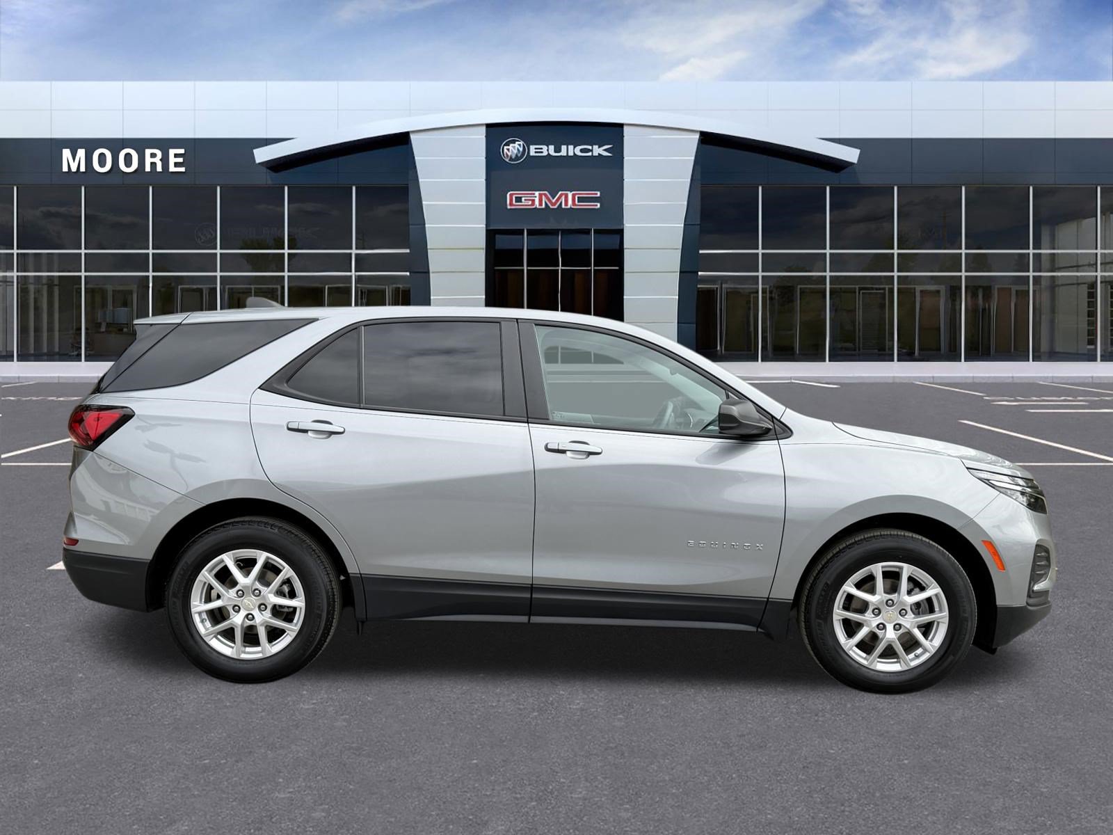 Used 2024 Chevrolet Equinox LS w/ LS Convenience Package FWD image 3