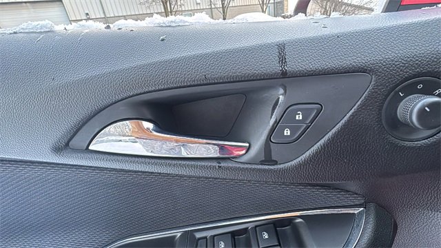 Used 2018 Chevrolet Cruze LT w/ Convenience Package image 13