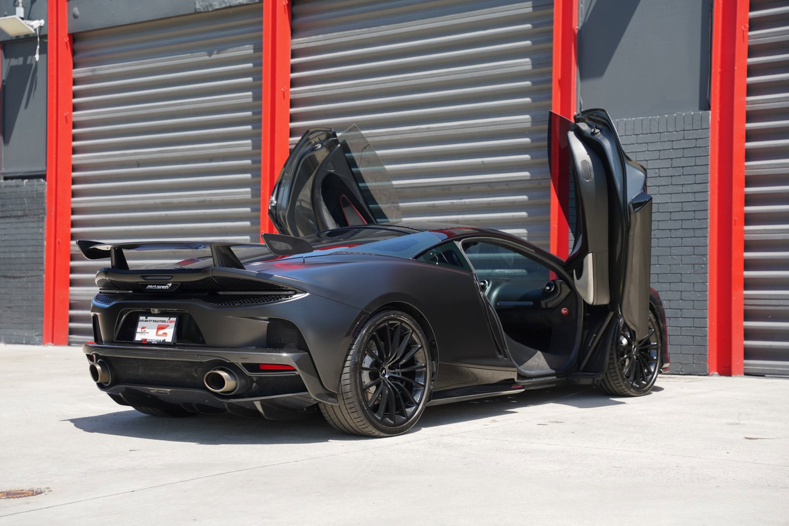 Used 2020 McLaren GT RWD image 12