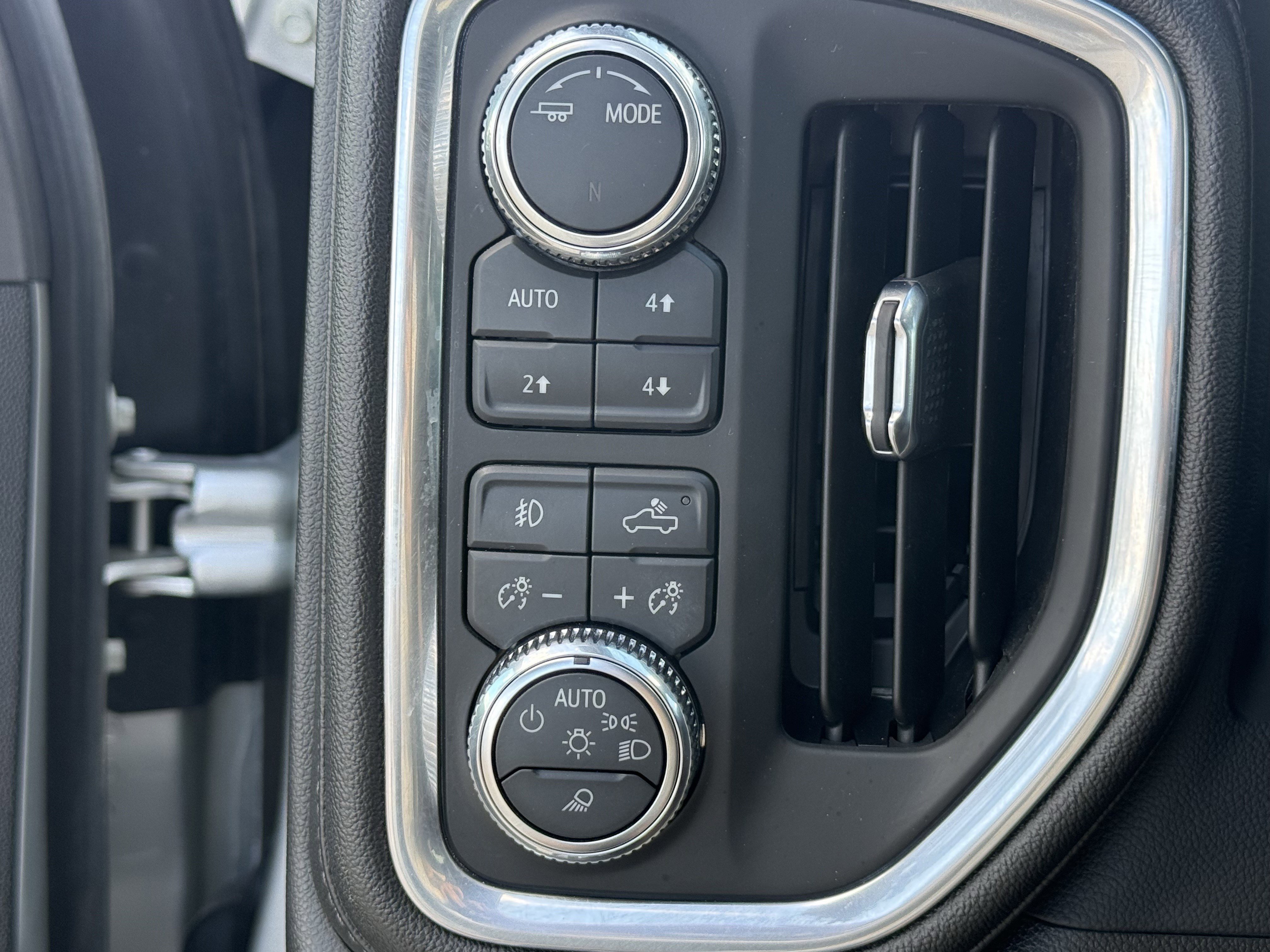 Used 2023 GMC Sierra 2500 Denali w/ Denali Ultimate Package image 24