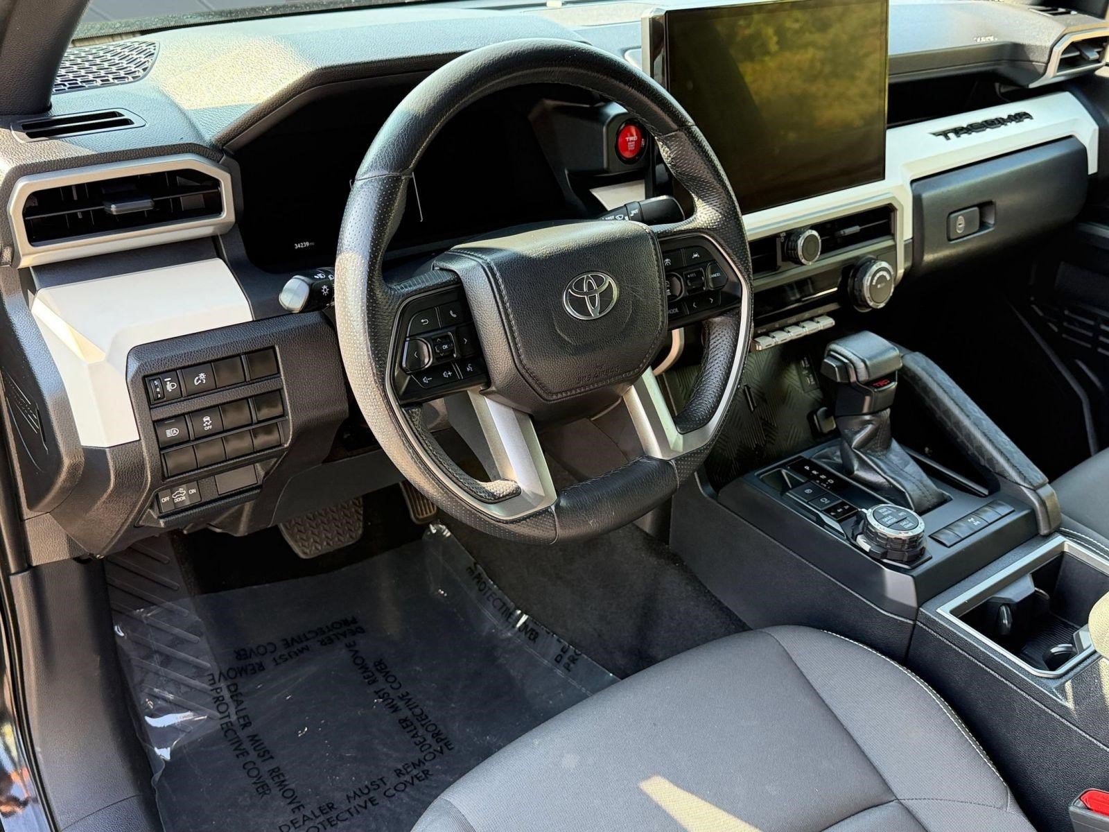 Used 2024 Toyota Tacoma TRD Off-Road AWD/4WD image 4
