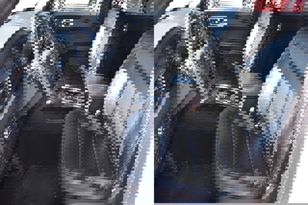 Used 2020 Ford Explorer XLT w/ Equipment Group 202A image 11