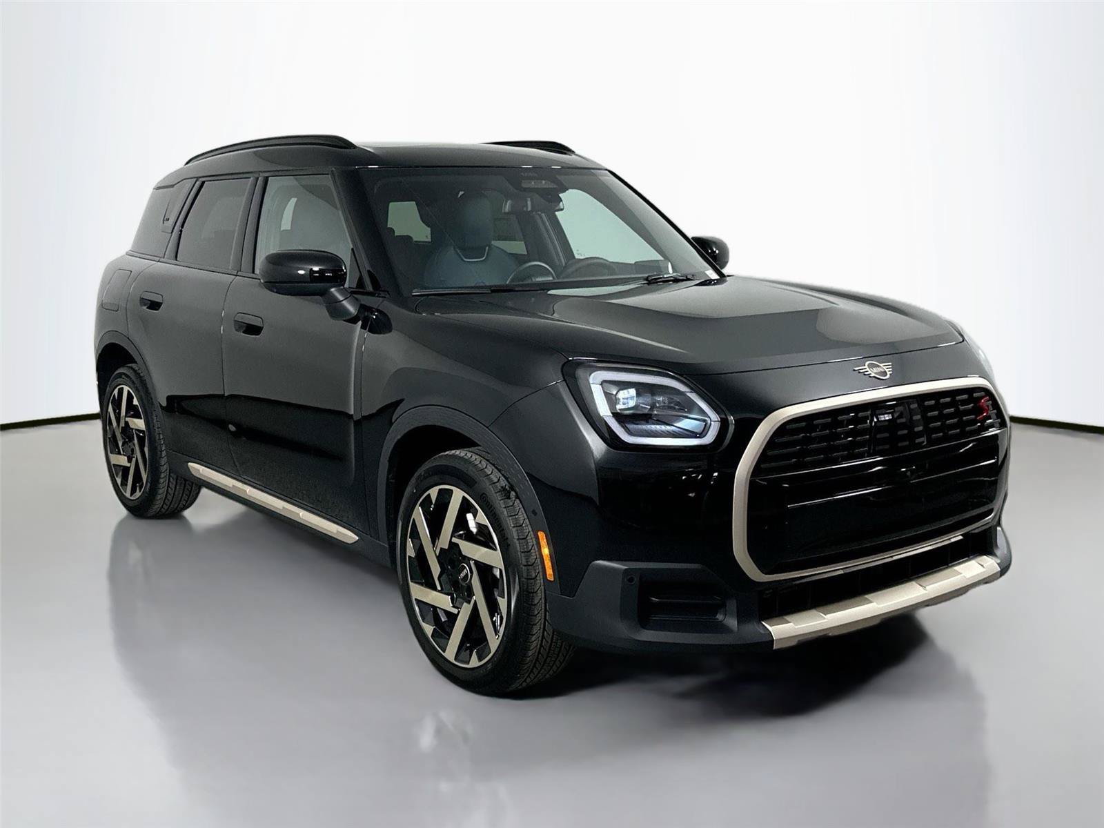 Used 2025 MINI Cooper Countryman S w/ Comfort Package Max AWD/4WD image 3