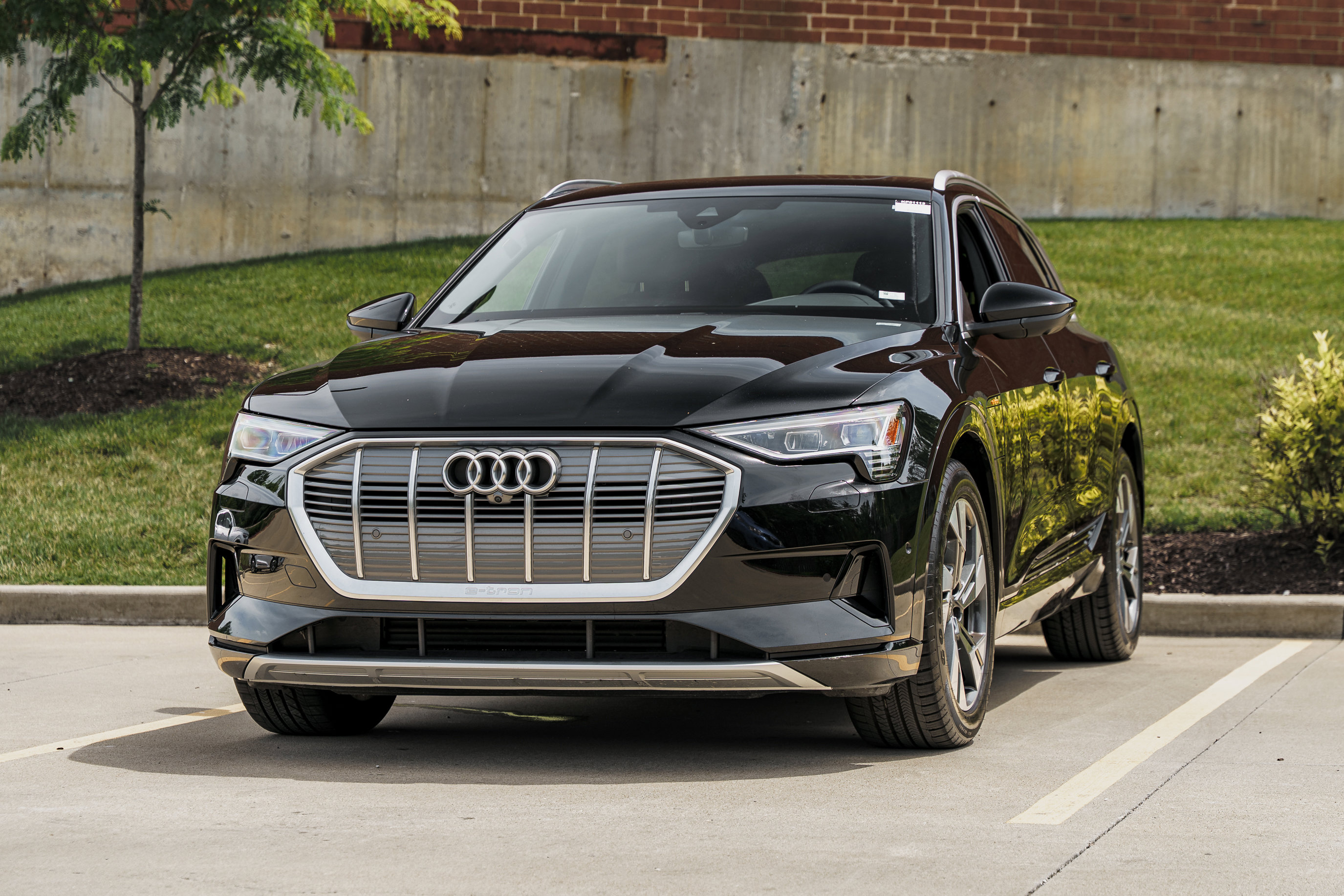 Used 2023 Audi e-tron Premium Plus w/ Premium Plus Package AWD/4WD image 7