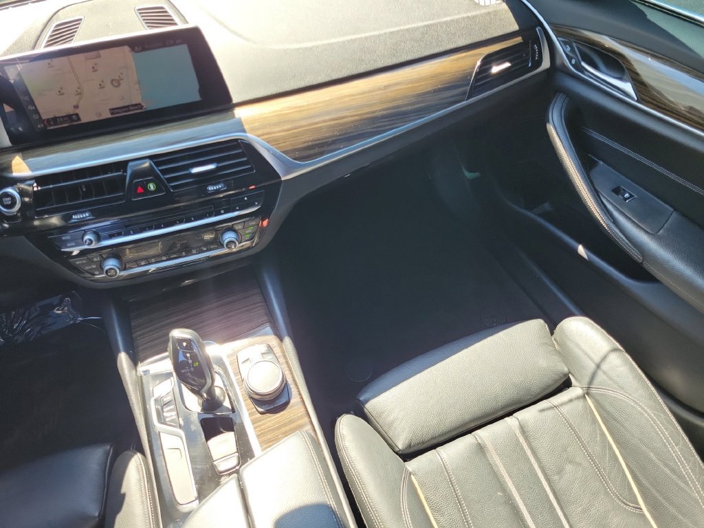 Used 2019 BMW 530e w/ Convenience Package RWD image 23
