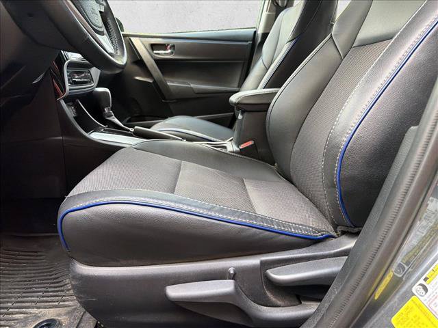 Used 2017 Toyota Corolla SE FWD image 12