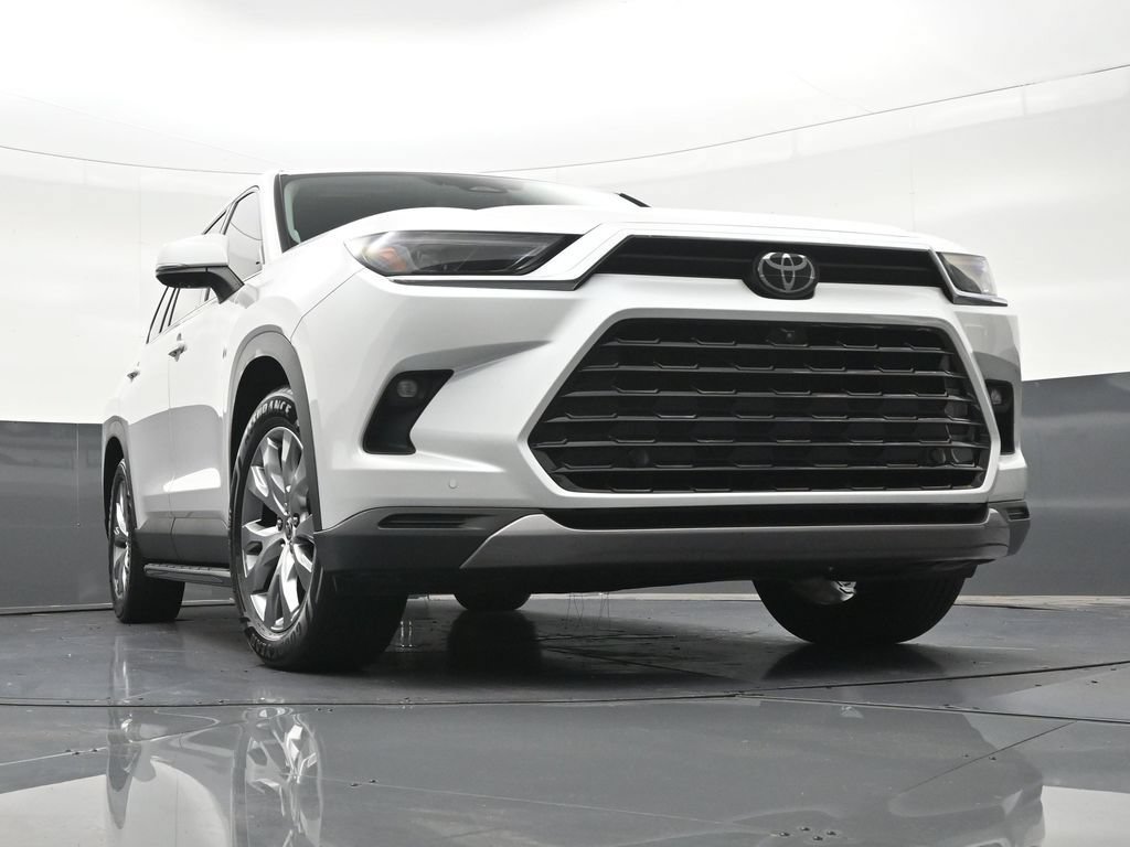 Used 2024 Toyota Grand Highlander AWD Hybrid image 30