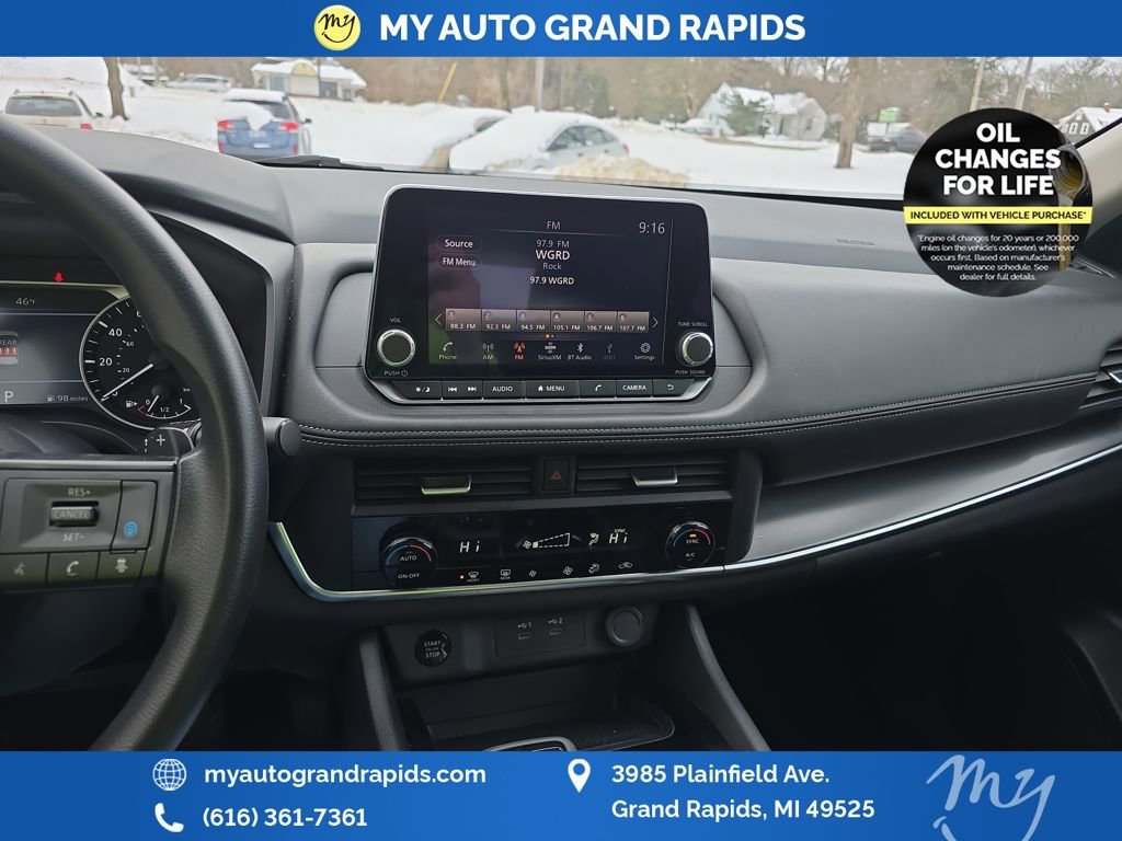 Used 2024 Nissan Rogue SV image 19