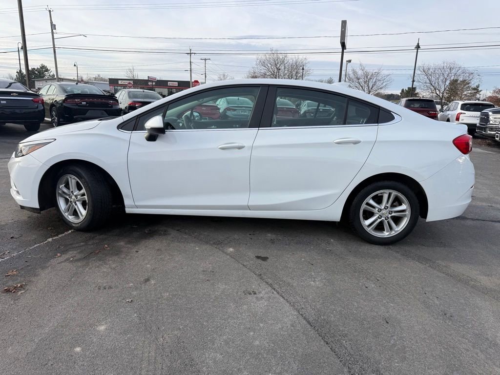 Used 2017 Chevrolet Cruze LT image 8