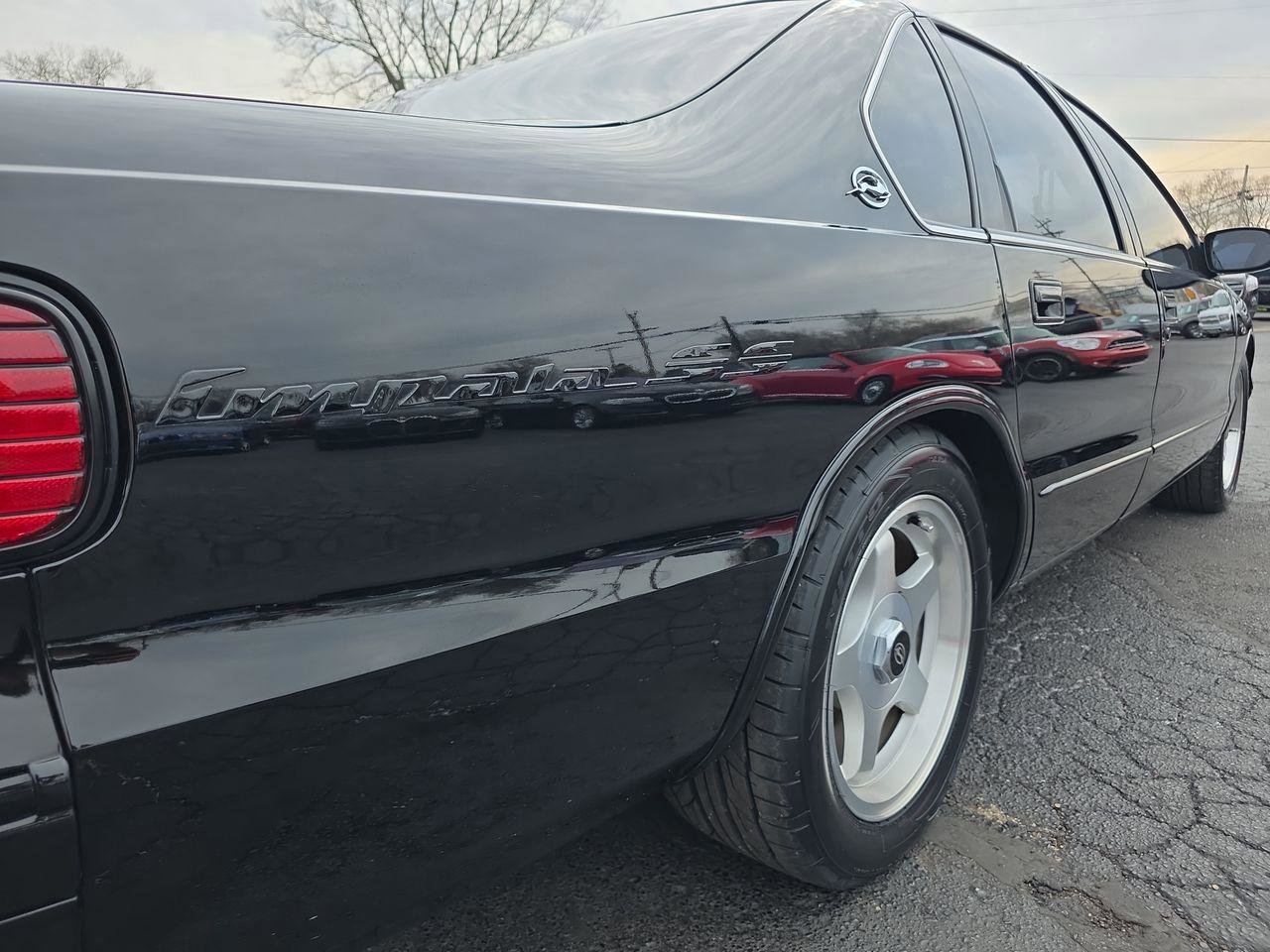 Used 1995 Chevrolet Impala SS image 32