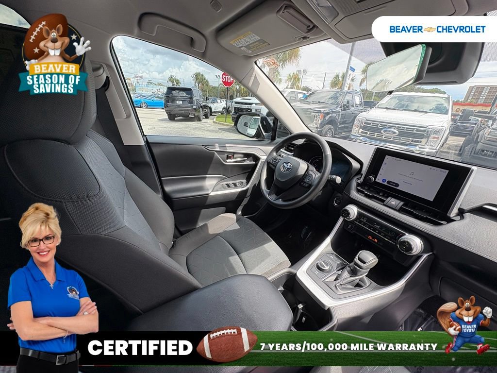 Used 2024 Toyota RAV4 AWD Hybrid image 30