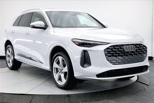 New 2025 Audi Q5 2.0T Premium Plus image 1