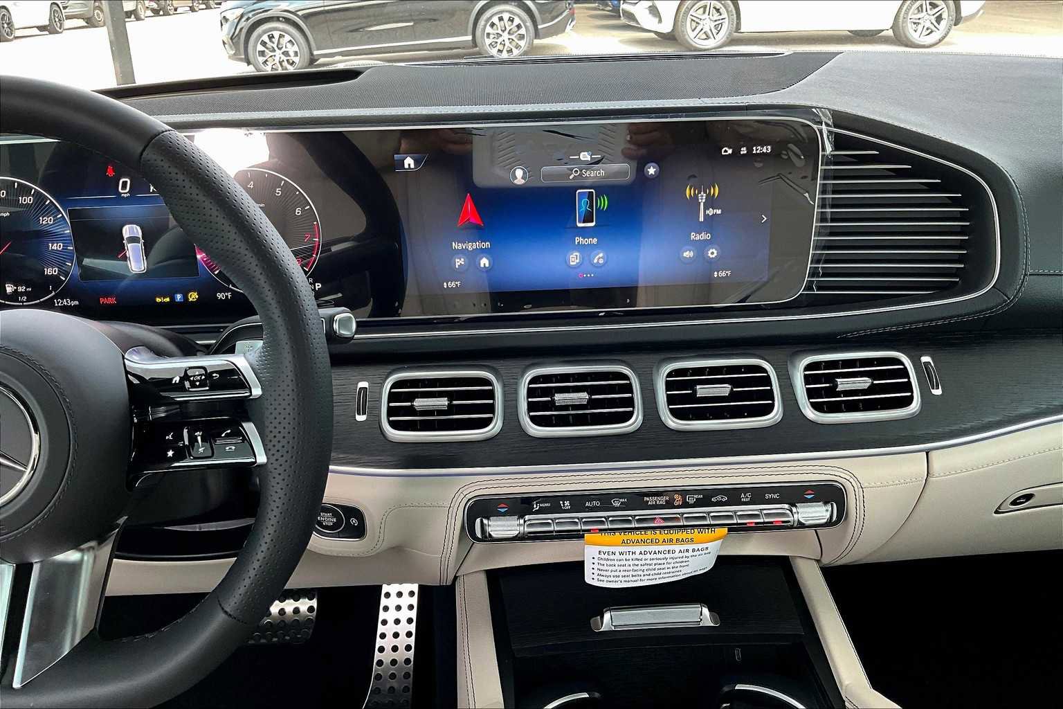 New 2026 Mercedes-Benz GLS 580 4MATIC image 9