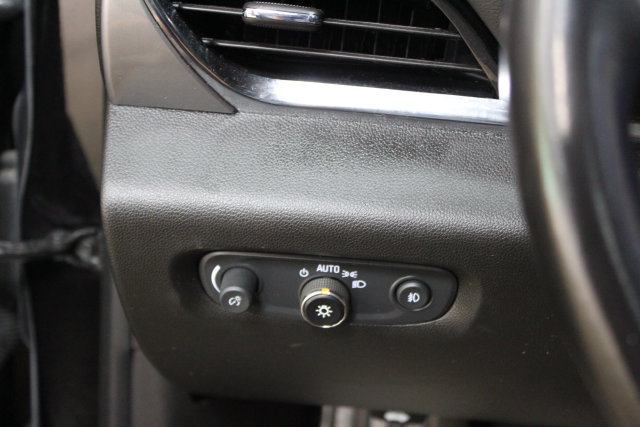 Used 2021 Chevrolet Traverse LT AWD/4WD image 15