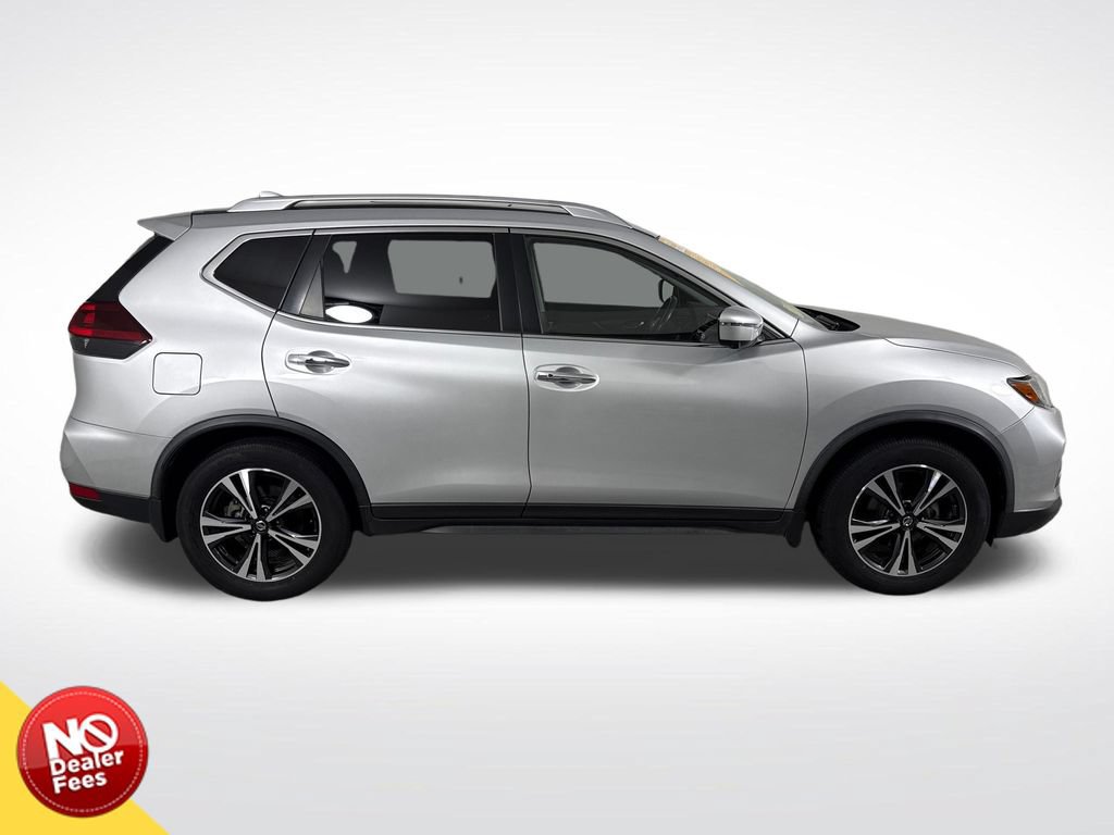 Used 2020 Nissan Rogue SV w/ Sun & Sound Touring Package FWD image 2