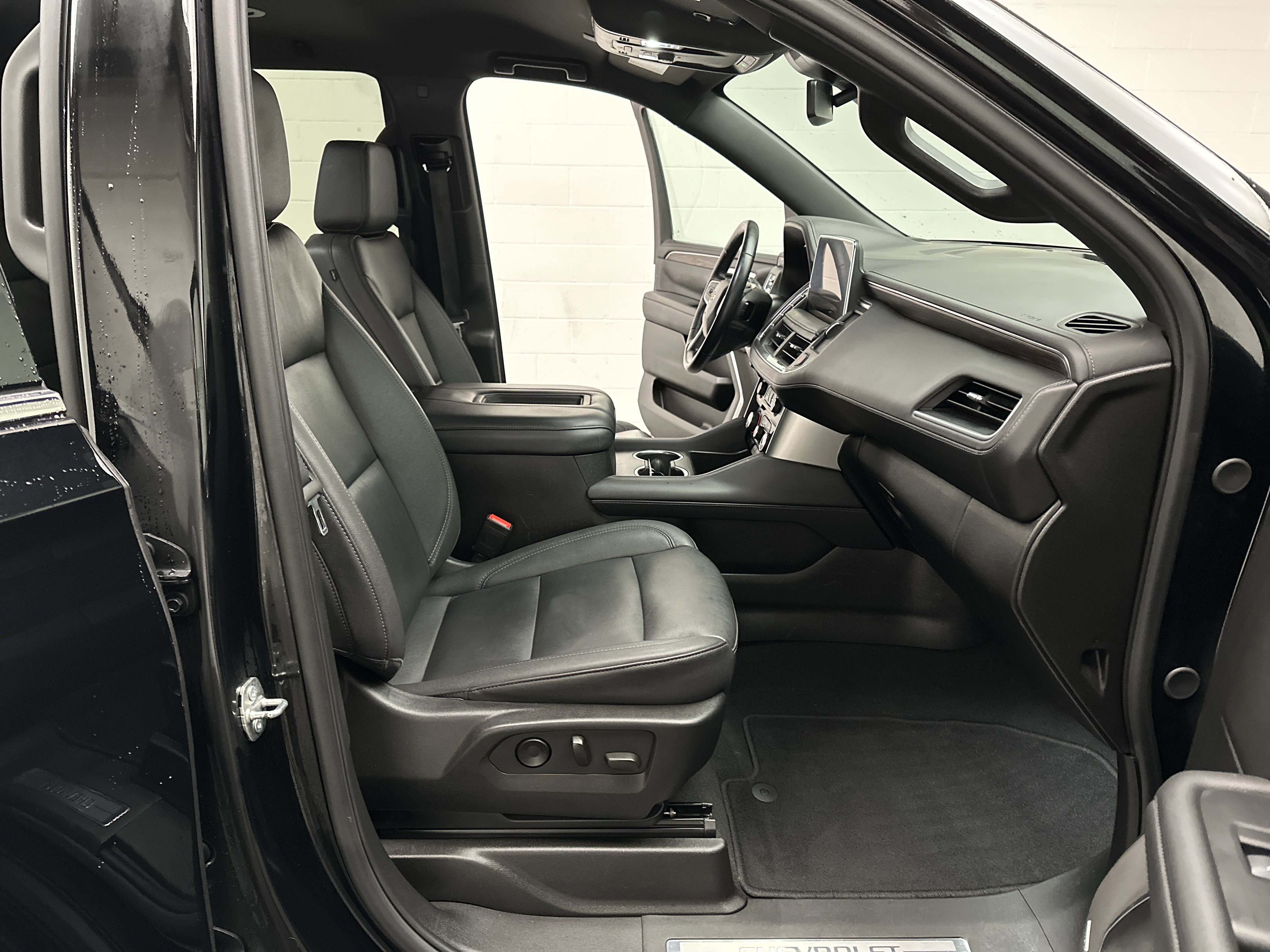 Used 2024 Chevrolet Tahoe LT image 25