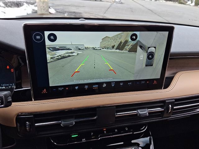 Used 2023 Lincoln Corsair Reserve w/ Equipment Group 201A image 17