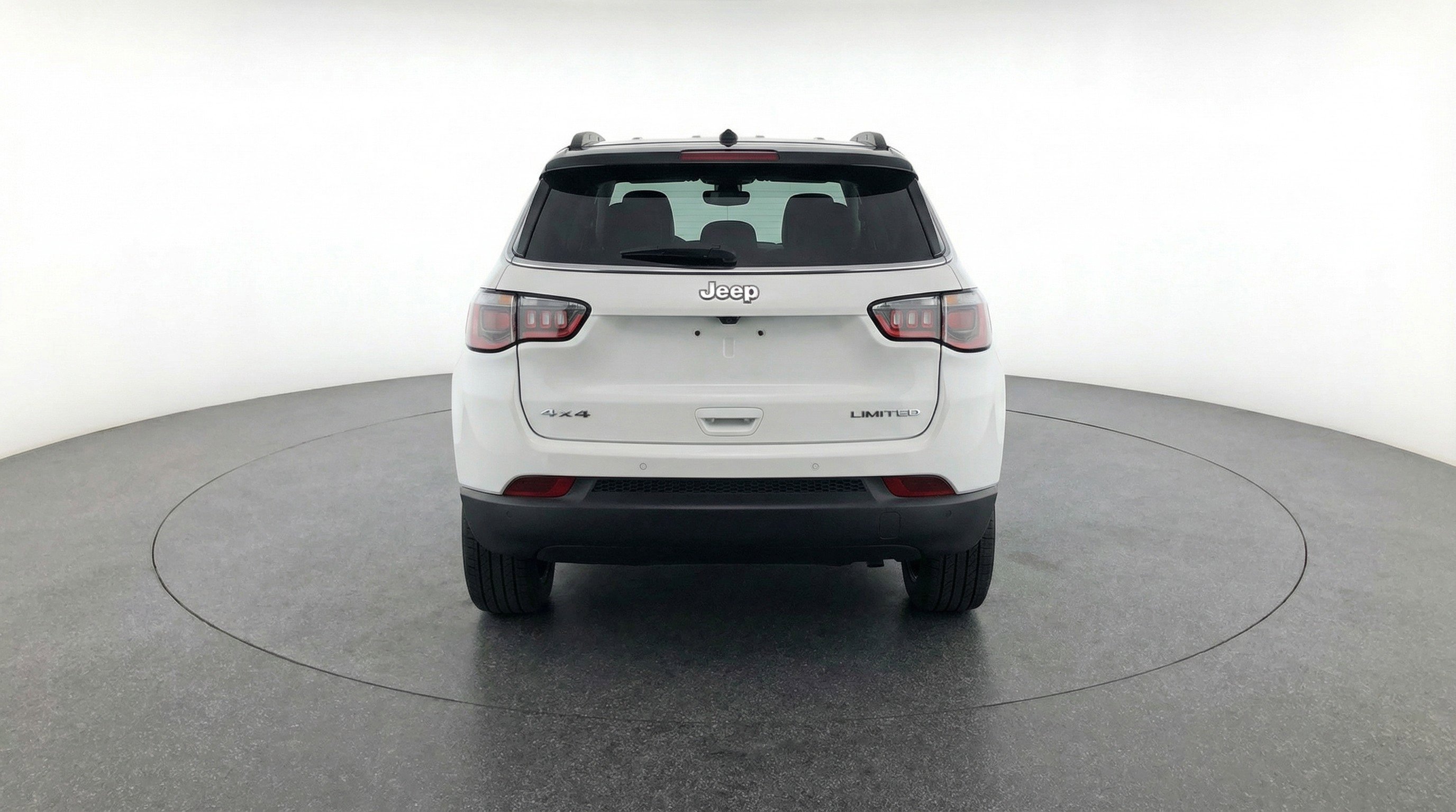 Used 2025 Jeep Compass Limited image 7