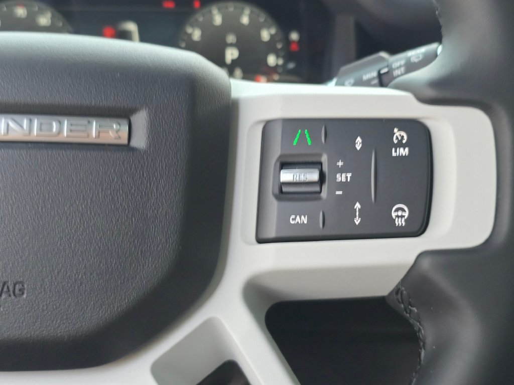 New 2026 Land Rover Defender 130 X-Dynamic SE AWD/4WD image 18