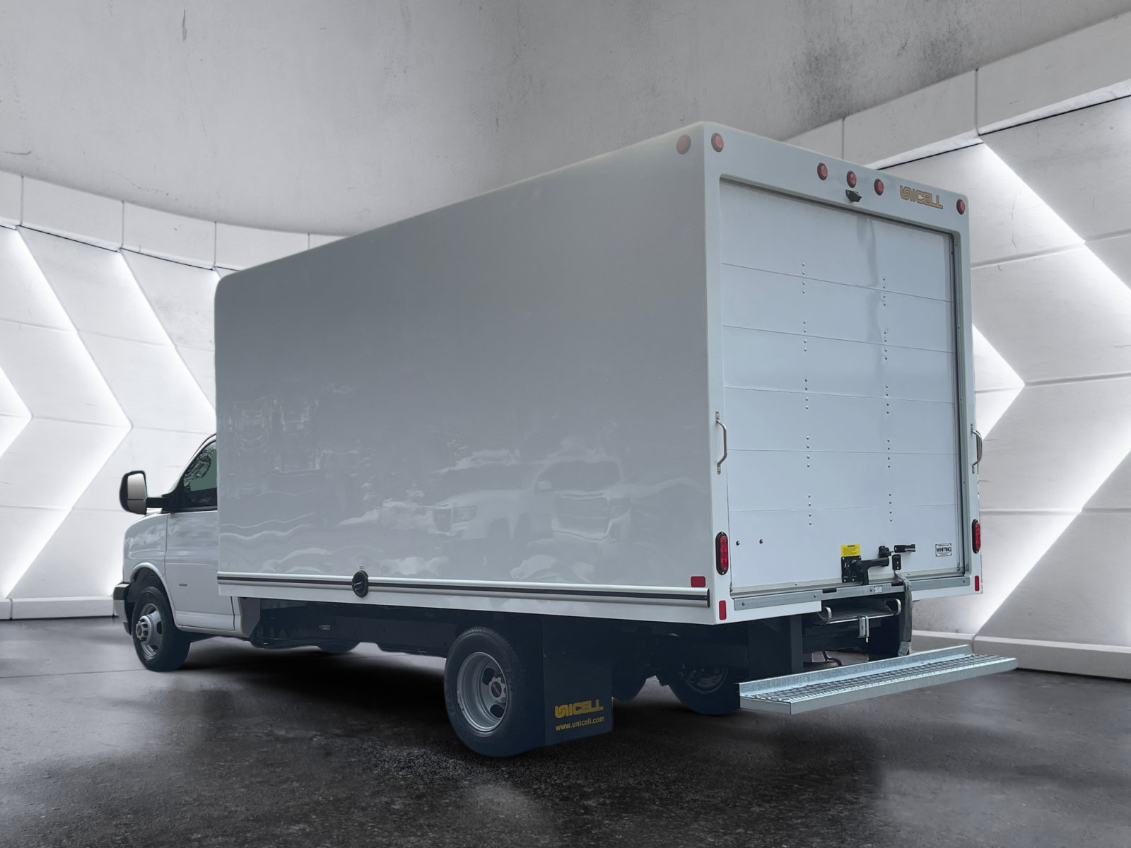 New 2026 GMC Savana 3500 Extended w/ Driver Convenience Package image 4