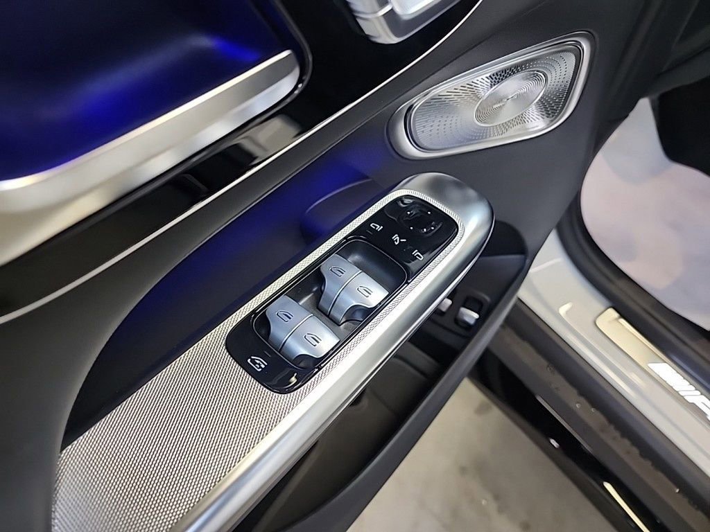 New 2025 Mercedes-Benz GLC 63 AMG S image 11